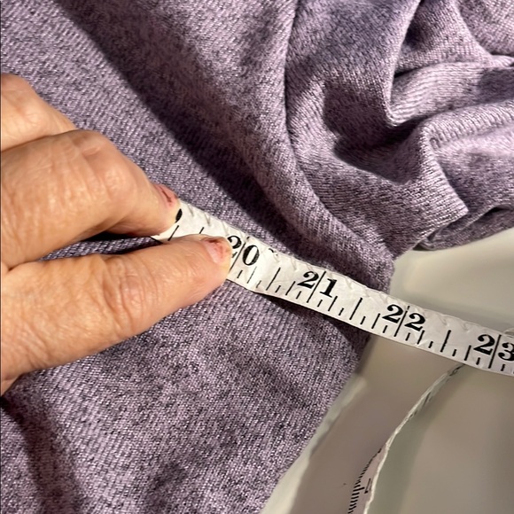 EUC Lavender Sweater Long Sleeve Purple With Back Button Details-Sz XL - Picture 9 of 10